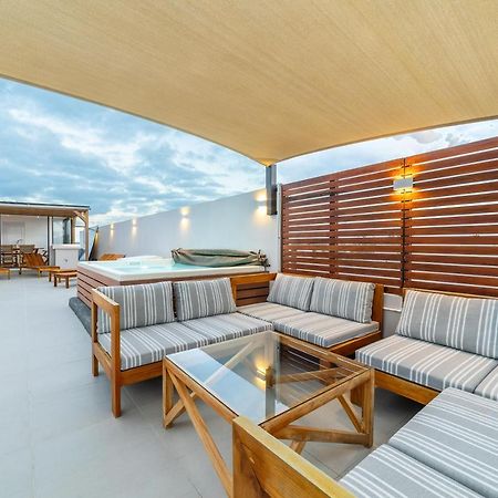 One Bay Residence Unit 15 - Penthouse With Private Roof Top, Jacuzzi And Sea View Grand Baie Exteriör bild