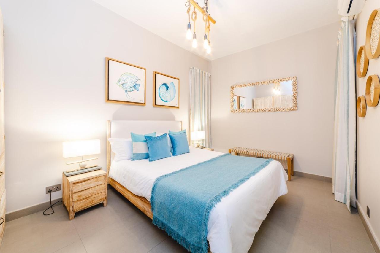 One Bay Residence Unit 15 - Penthouse With Private Roof Top, Jacuzzi And Sea View Grand Baie Exteriör bild
