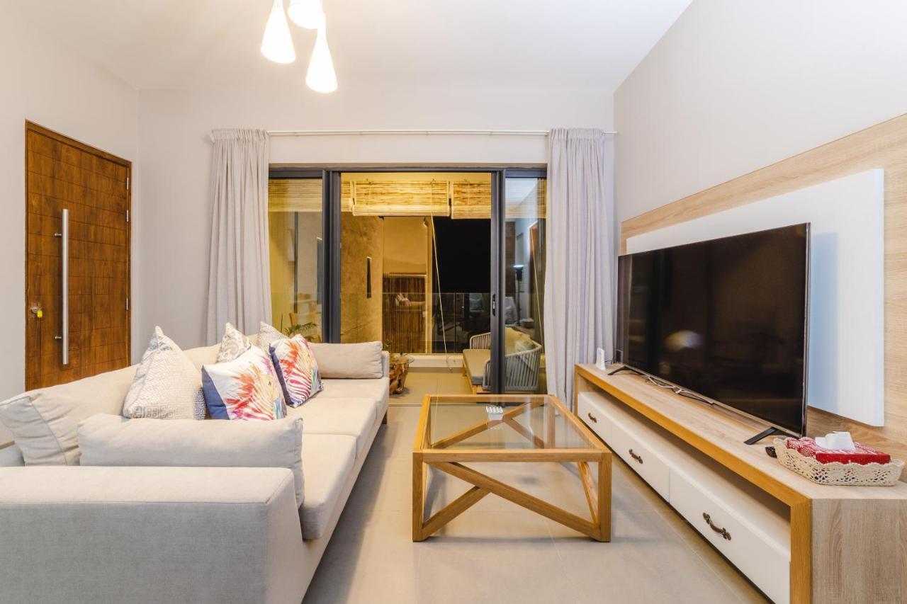 One Bay Residence Unit 15 - Penthouse With Private Roof Top, Jacuzzi And Sea View Grand Baie Exteriör bild